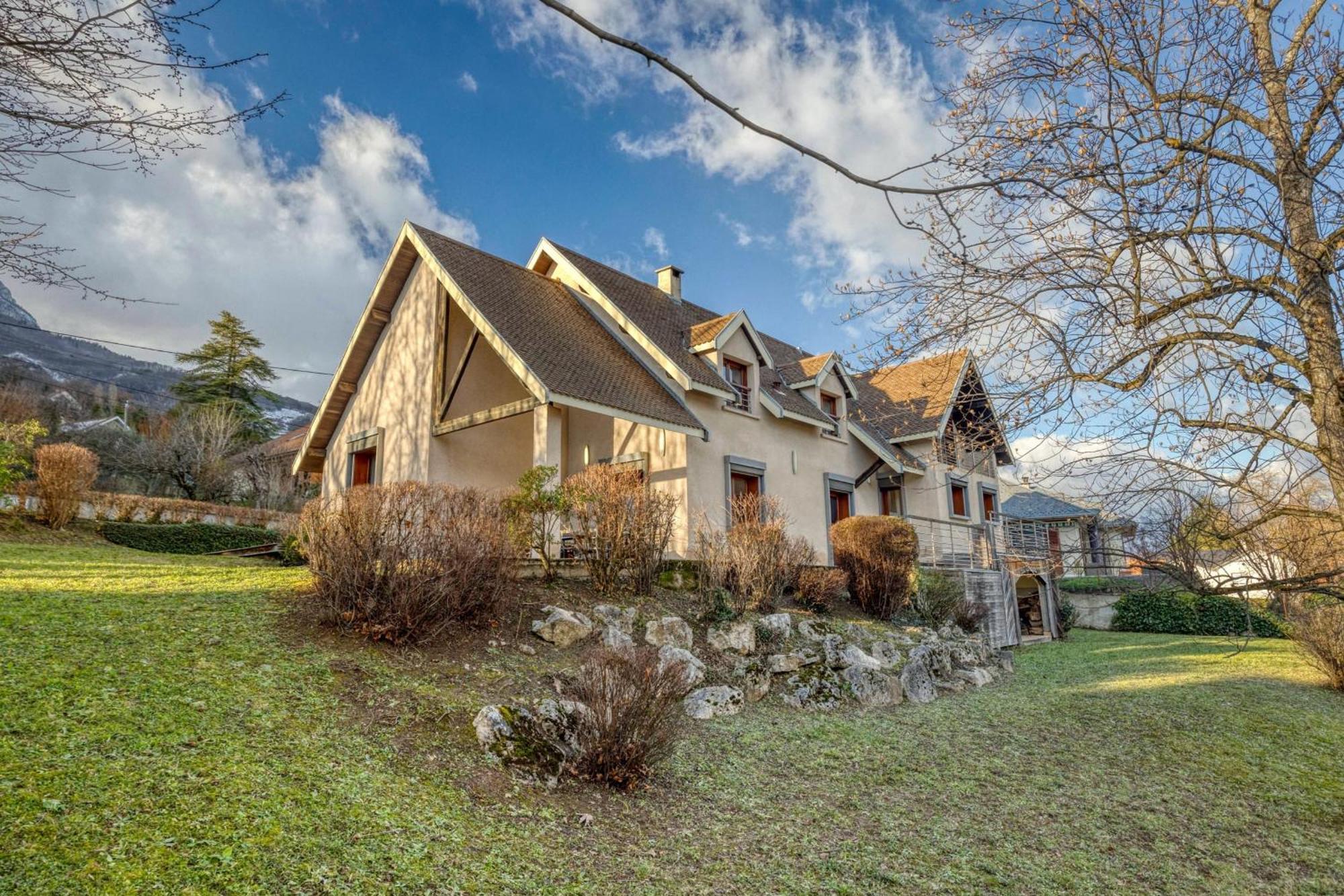 #Hp La Maison Des Lilas Large Family House Sleeps 12 Garden Seyssins Exterior foto